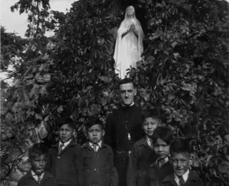 group of students from Crowfoot St. Josephs